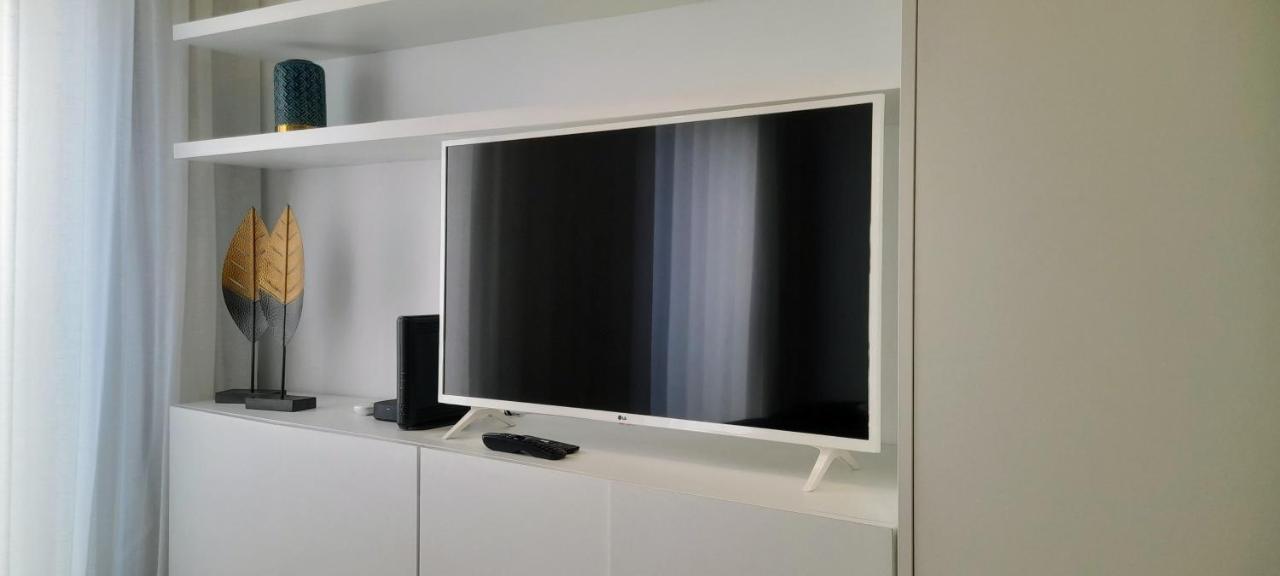 Light Brown Central Apartment Авиеро Екстериор снимка